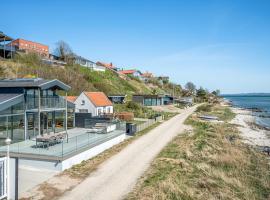 Nice Home In Eg With Wifi And 3 Bedrooms, beach rental in Egå