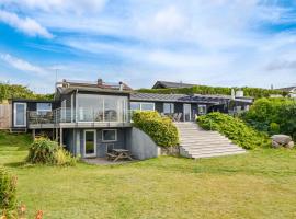 Nice Home In Ebeltoft With House Sea View โรงแรมในเอเบลทอฟต์