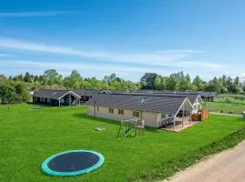 Stunning Home In Vejby With 8 Bedrooms, Sauna And Wifi