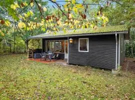 2 Bedroom Cozy Home In Rønne