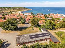 Cozy Apartment In Allinge With Wifi, hotel em Allinge