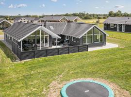 Gorgeous Home In Bogense With Indoor Swimming Pool, lúxushótel í Bogense