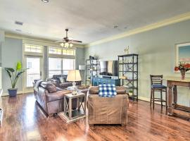 Corpus Christi Home with Golf Cart Walk to Beach!, khách sạn ở Đảo Padre