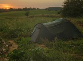 Rent a tent - Namiot w Praekologicznym gospodarstwie، مكان تخييم فخم في بوزيزدجة