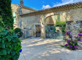 Mastignac Chambre d'hôte: Valréas şehrinde bir otel