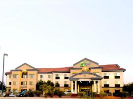 Holiday Inn Express Hotel & Suites Barstow, an IHG Hotel: Barstow şehrinde bir otel