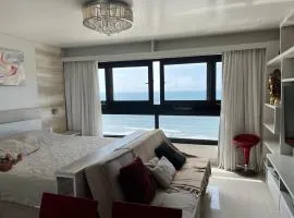 Fantástico Studio Frente Mar , localização central !