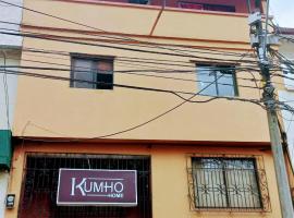 Hostel Kumho Home, хотел близо до Medellin Boston's Park, Меделин