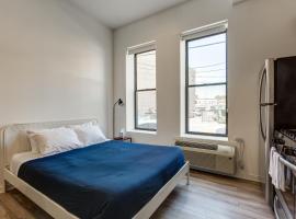 747 Lofts by RedAwning - Ground Floor Studios in Chicago, hotel near United Center, Chicago