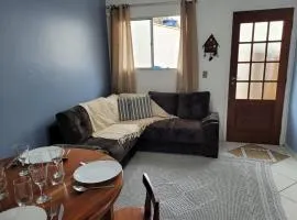 Apartamento aconchegante e espaçoso no Itaguá.