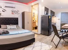 #5 Perfecto Para Parejas, piscina, AA, 5 minutos del Aeropuerto y a 15 del Rodadero en Bus, 10 Mint Caminando a la Playa