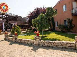 Club de Vacanta Corabia Piratilor - Family Resort Mamaia Nord, hotel in Mamaia Nord