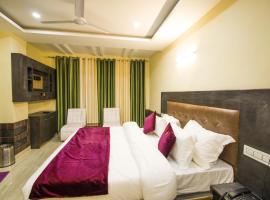 Vella Mrina Group of Hotel Edge, hotel na may parking sa Dharamshala