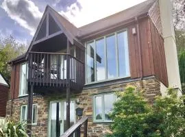 8 Oakridge, St Mellion