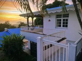 Villa Iguana, duplex paisible, vue magnifique mer et rocher du Diamant, piscine