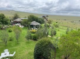 Motubane Guest Farm, hotel dicht bij: John Nash Nature Reserve, Madeteleli