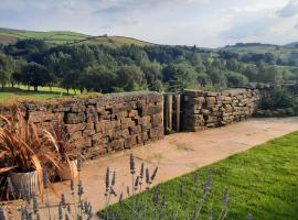 Woodcock Farm, villa i Glossop