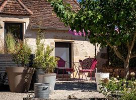 Champagnol, Gite 3étoiles - ancienne ferme en Périgord noir, hotel com estacionamento em Fossemagne