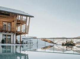 Presulis Hideaway Apartments & Restaurant