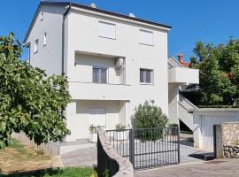 Apartment Karmen, gîte à Šilo