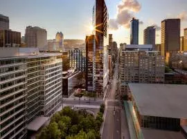 Humaniti Hotel Montreal, Autograph Collection