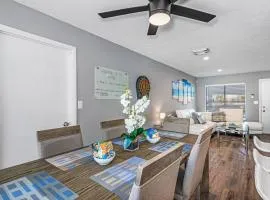 Gorgeous Heated Pool House Near Gulf Beaches!