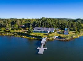 OCEAN BAY VIEW Luxury Guesthouse, hotell i Musquodoboit Harbour