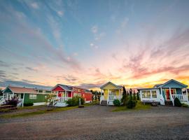 Narrows Too Camping Resort Loft Cottage 12, hotel near Hancock County-Bar Harbor Airport - BHB, 