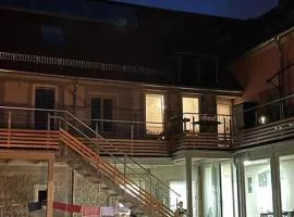 Wohnen im Dreiseitenhof mit Galerieschlafzimmer