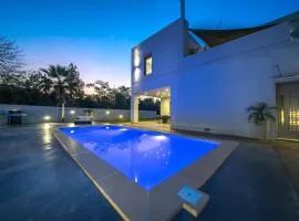 La Maison Du Soleil Luxury Villa by 8essentially