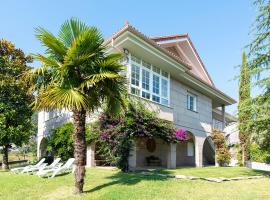 Villa Campo Das Medas , en medio de la naturaleza con piscina privada de sal, hotel in Gondomar