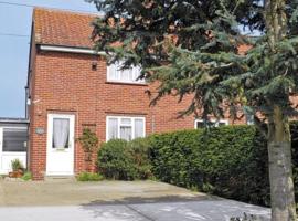 Heath View Cottage, hotel with parking in Westleton