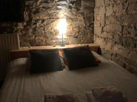 Dailly studio, bed and breakfast en Dailly