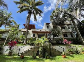 Puesta del Sol, hotel v destinaci Quepos