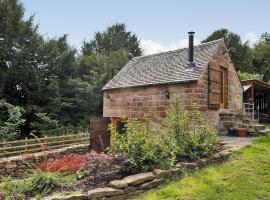 Cornstore Cottage, hotel with parking in Highpeak Junction