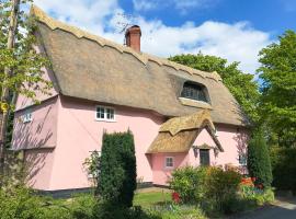 Old High Hall, hotel with parking in Cowlinge