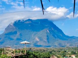 Baan 2 Dao Farmstay, ξενοδοχείο σε Chiang Dao