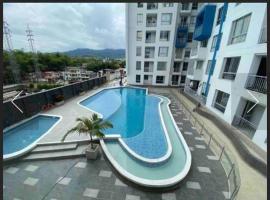 Hermoso apto con piscina y parqueadero privado, apartamento em Dosquebradas