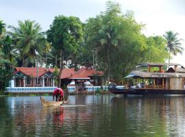 The Lake by Maat Hotels，阿勒皮的家庭式飯店