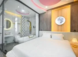 Lotus Airport Hotel Saigon、ホーチミン・シティにあるタンソンニャット国際空港 - SGNの周辺ホテル