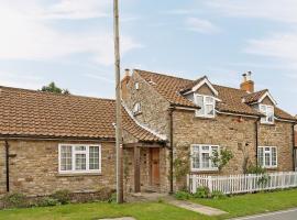 Shaws Cottage, pet-friendly hotel in Thornton Dale