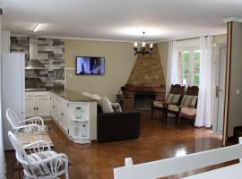 Casa en Castanedo: Casa El Solarón, Hotel in Castanedo