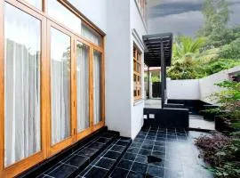 Fully AC 3BDHK villa with Jacuzzi pool and courtyard