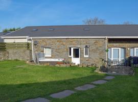 Glanmwrg Barn, hotel med jacuzzi i Trostre