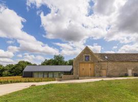 The Cotswold Barn, hotel in Ampney Crucis
