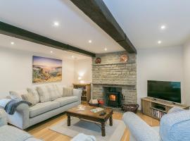 Manor Cottage, holiday home in Tideswell