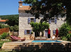 Villa Lauriana, Hotel in Diminići