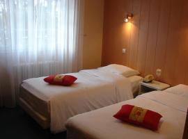 Hotel Du Sous-Bois, hotel v destinácii Erdeven