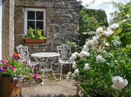 Rose Cottage - Lpd, hotel in Ireby