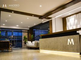 Madero Hotel & Suites, hotell i La Paz